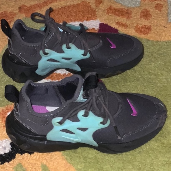 Nike Ty presto, size 2.5 - Picture 4 of 6